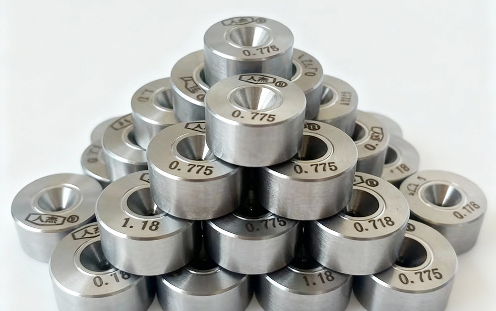 聚晶拉絲模具的制造工藝和技術(shù)優(yōu)勢(shì) 聚晶拉絲模具的制造工藝和技術(shù)優(yōu)勢(shì)